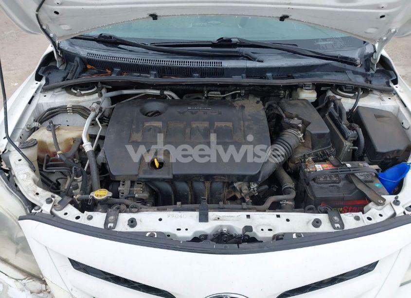 Photo 10 of 2011 Toyota Corolla LE (VIN 2T1BU4EE7BC662515)