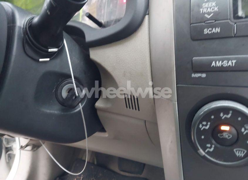 Photo 11 of 2011 Toyota Corolla LE (VIN 2T1BU4EE7BC662515)