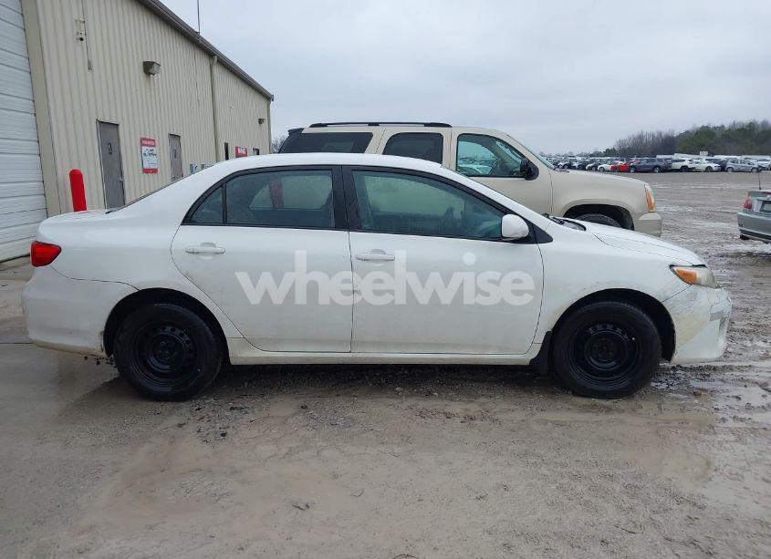 Photo 13 of 2011 Toyota Corolla LE (VIN 2T1BU4EE7BC662515)