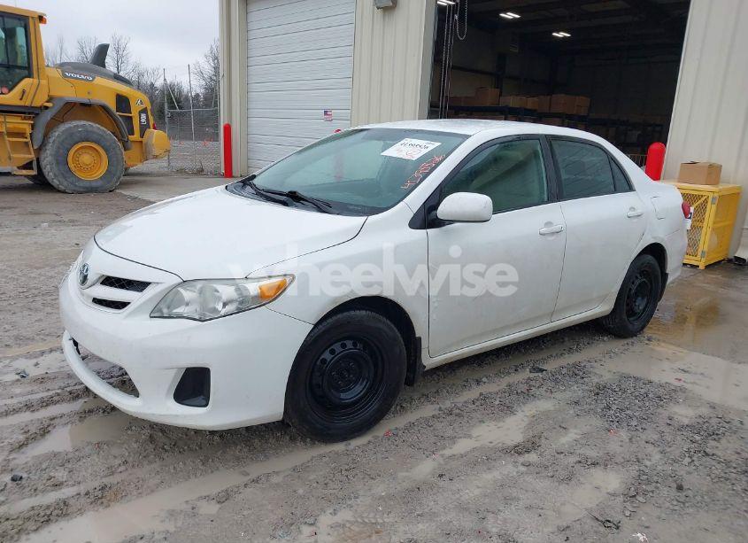 Photo 2 of 2011 Toyota Corolla LE (VIN 2T1BU4EE7BC662515)