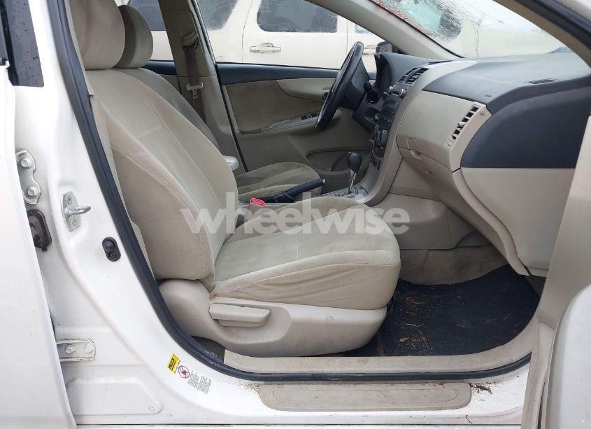 Photo 5 of 2011 Toyota Corolla LE (VIN 2T1BU4EE7BC662515)