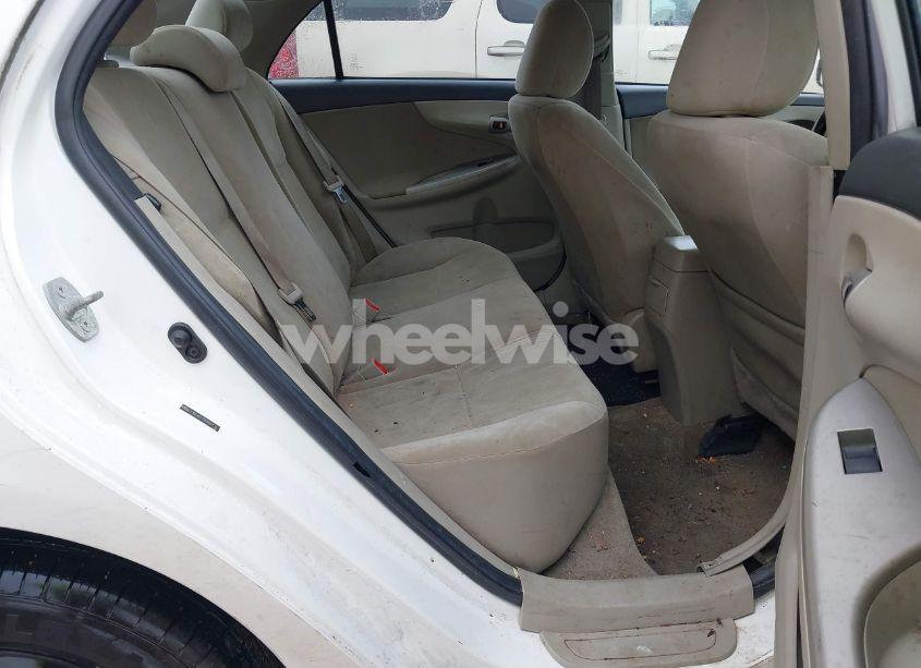 Photo 8 of 2011 Toyota Corolla LE (VIN 2T1BU4EE7BC662515)