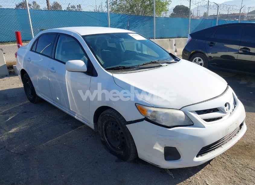 2011 Toyota Corolla LE (VIN 2T1BU4EE7BC672168) main photo