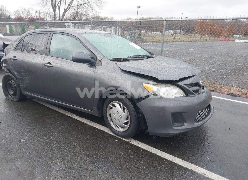 2011 Toyota Corolla LE (VIN 2T1BU4EE7BC687088) main photo
