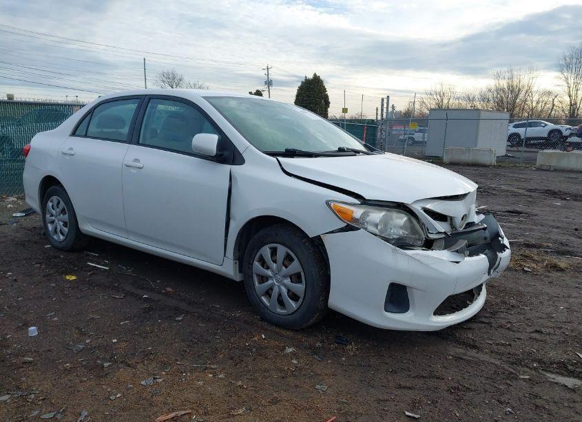 2011 Toyota Corolla LE (VIN 2T1BU4EE7BC688113) main photo