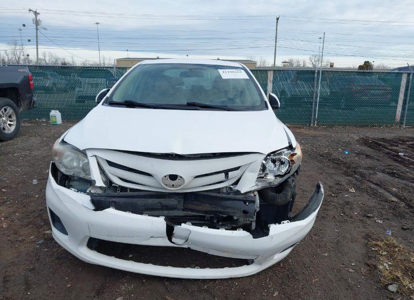 Photo 13 of 2011 Toyota Corolla LE (VIN 2T1BU4EE7BC688113)