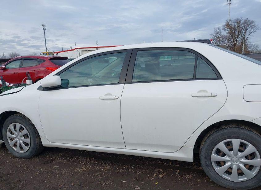 Photo 15 of 2011 Toyota Corolla LE (VIN 2T1BU4EE7BC688113)