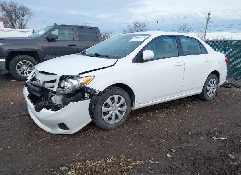 Photo 2 of 2011 Toyota Corolla LE (VIN 2T1BU4EE7BC688113)