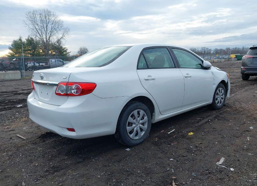 Photo 4 of 2011 Toyota Corolla LE (VIN 2T1BU4EE7BC688113)