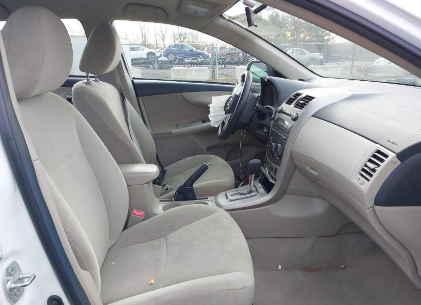 Photo 5 of 2011 Toyota Corolla LE (VIN 2T1BU4EE7BC688113)