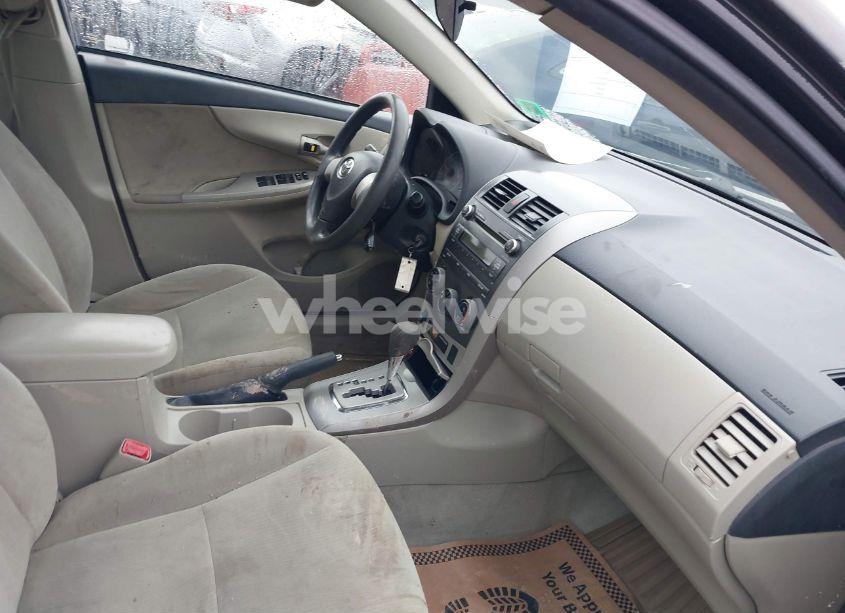 Photo 5 of 2011 Toyota Corolla LE (VIN 2T1BU4EE7BC715732)