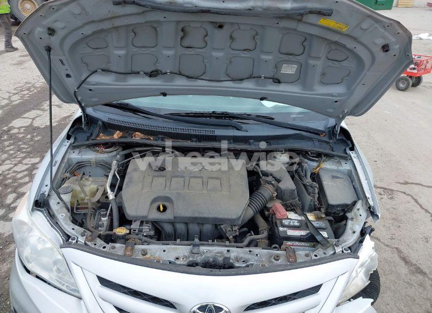 Photo 10 of 2011 Toyota Corolla LE (VIN 2T1BU4EE7BC718713)