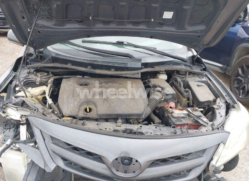 Photo 10 of 2011 Toyota Corolla LE (VIN 2T1BU4EE7BC721644)