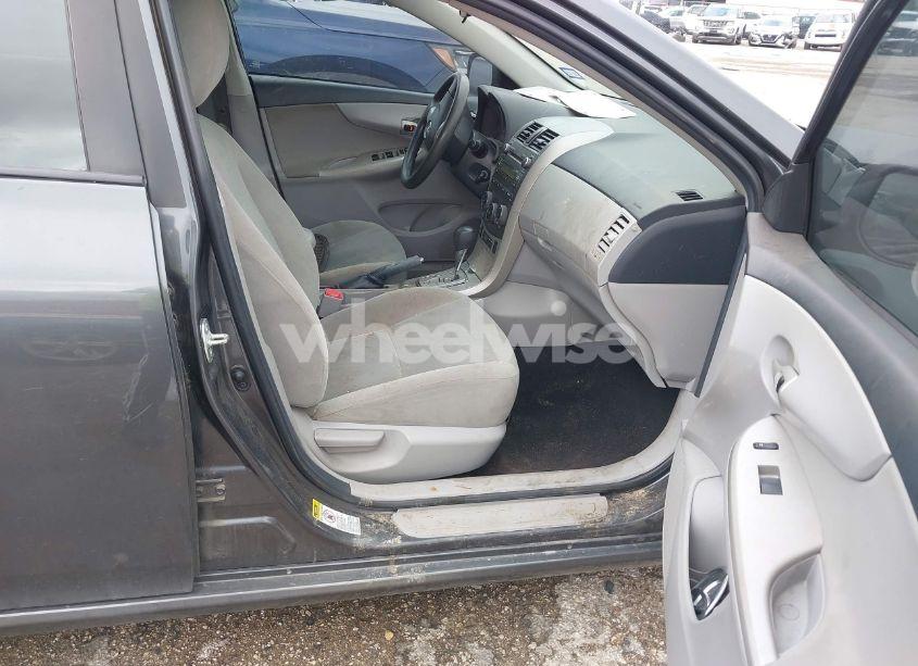 Photo 5 of 2011 Toyota Corolla LE (VIN 2T1BU4EE7BC721644)