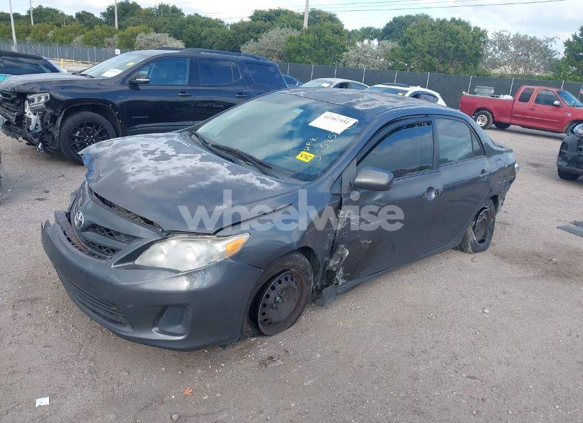 Photo 2 of 2011 Toyota Corolla LE (VIN 2T1BU4EE7BC727847)