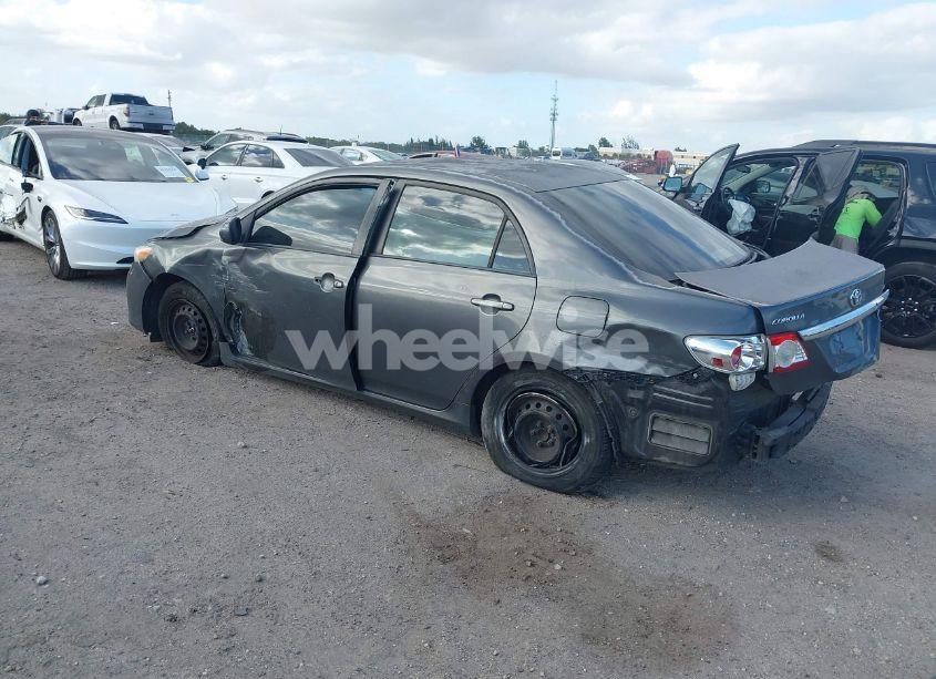 Photo 3 of 2011 Toyota Corolla LE (VIN 2T1BU4EE7BC727847)