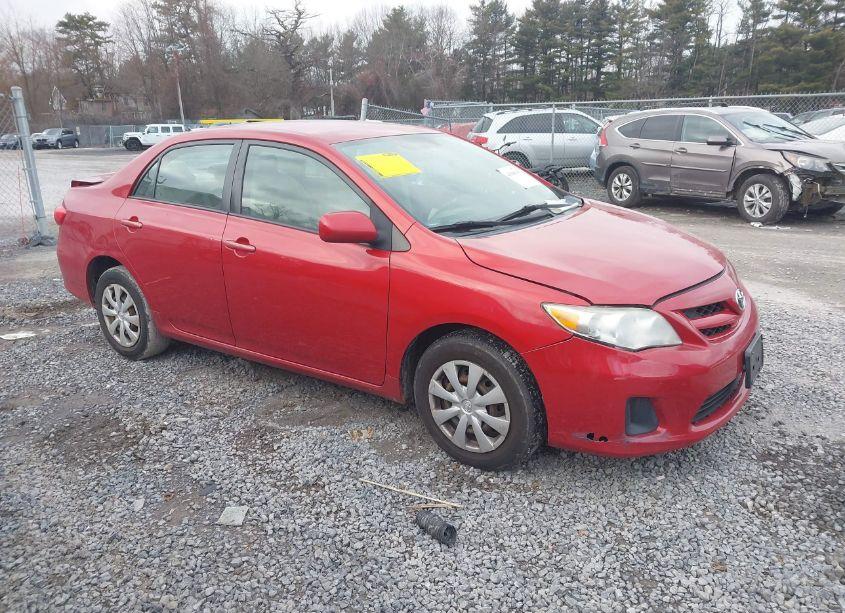 2011 Toyota Corolla LE (VIN 2T1BU4EE7BC746897) main photo