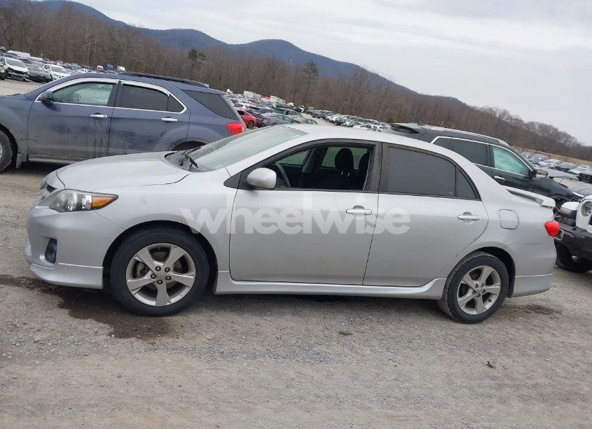 Photo 14 of 2011 Toyota Corolla S (VIN 2T1BU4EE7BC751825)