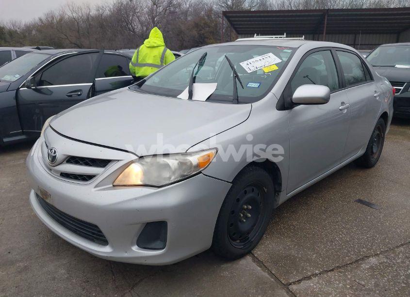 Photo 2 of 2012 Toyota Corolla LE (VIN 2T1BU4EE7CC775270)