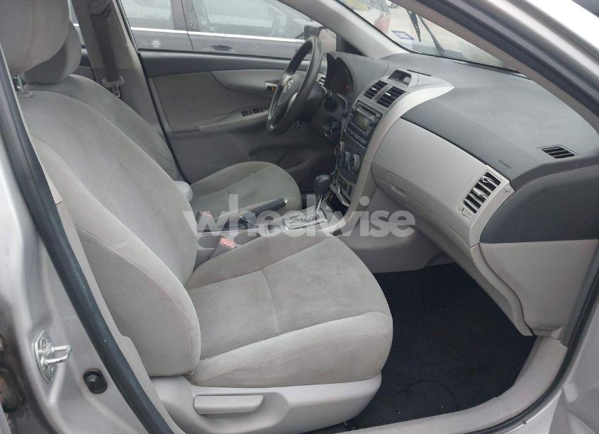 Photo 5 of 2012 Toyota Corolla LE (VIN 2T1BU4EE7CC775270)