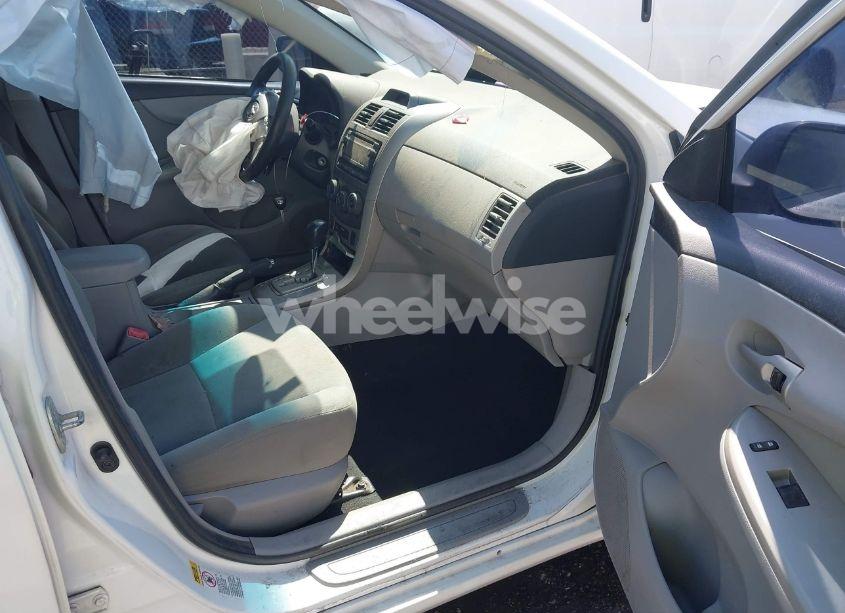 Photo 5 of 2012 Toyota Corolla LE (VIN 2T1BU4EE7CC796507)