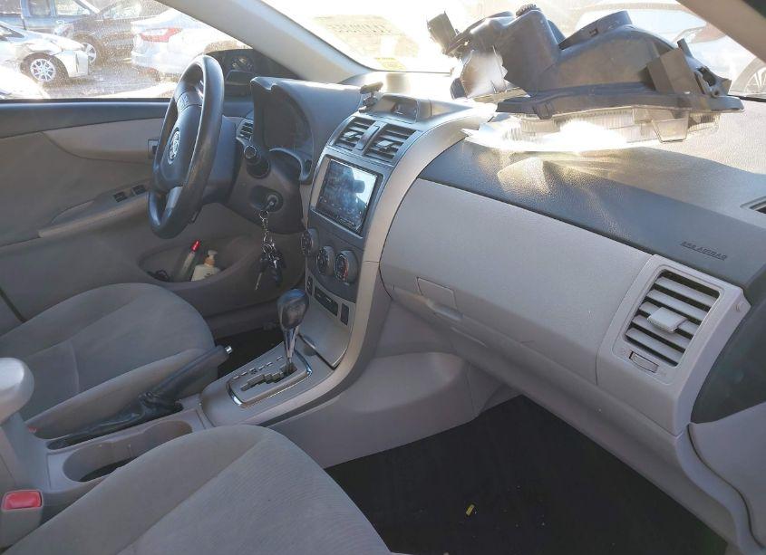 Photo 5 of 2012 Toyota Corolla LE (VIN 2T1BU4EE7CC833765)