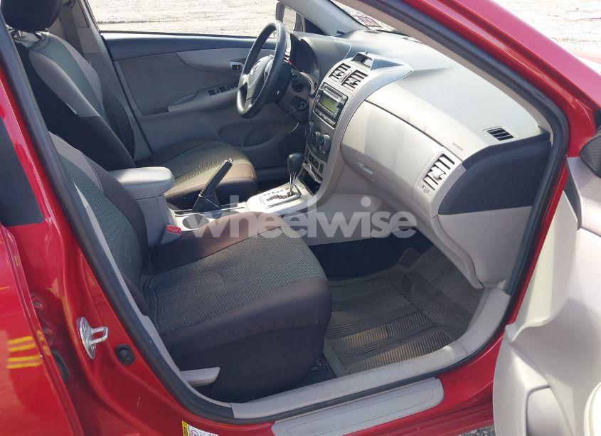 Photo 5 of 2012 Toyota Corolla LE (VIN 2T1BU4EE7CC854437)