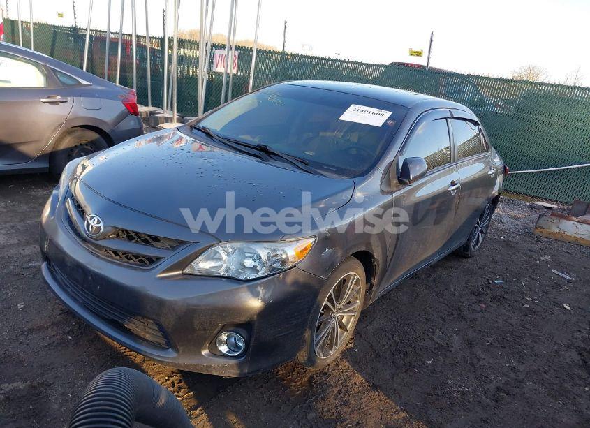 Photo 2 of 2012 Toyota Corolla LE (VIN 2T1BU4EE7CC863509)