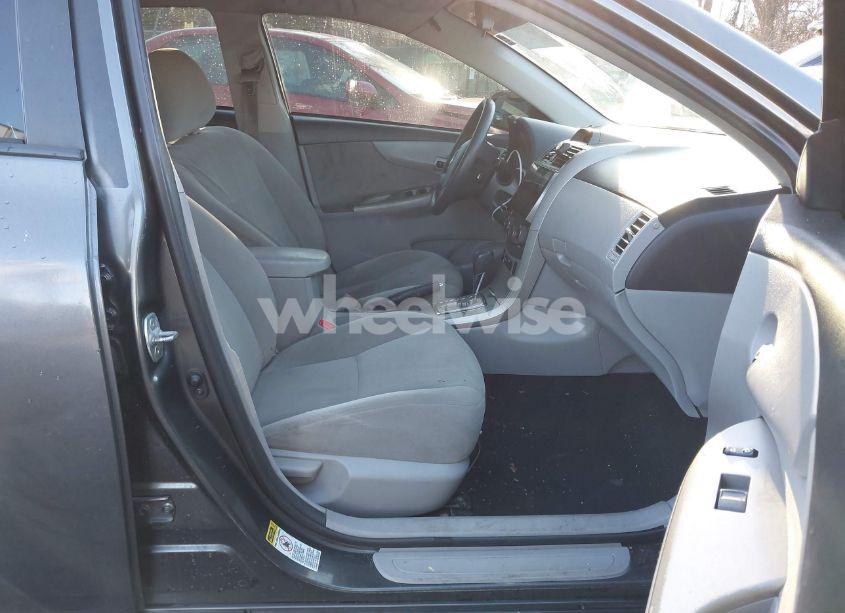 Photo 5 of 2012 Toyota Corolla LE (VIN 2T1BU4EE7CC863509)