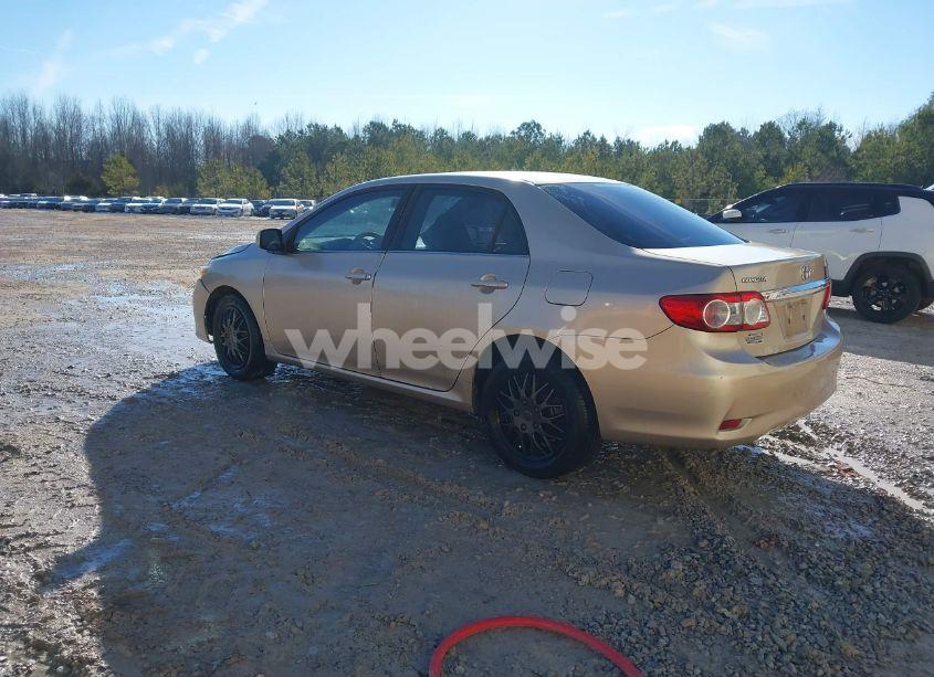 Photo 3 of 2012 Toyota Corolla (VIN 2T1BU4EE7CC897028)