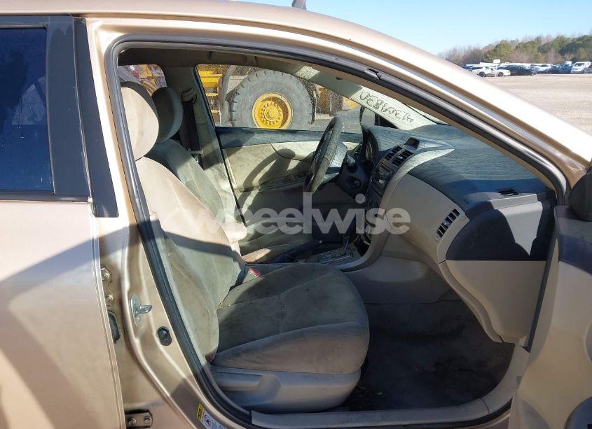 Photo 5 of 2012 Toyota Corolla (VIN 2T1BU4EE7CC897028)