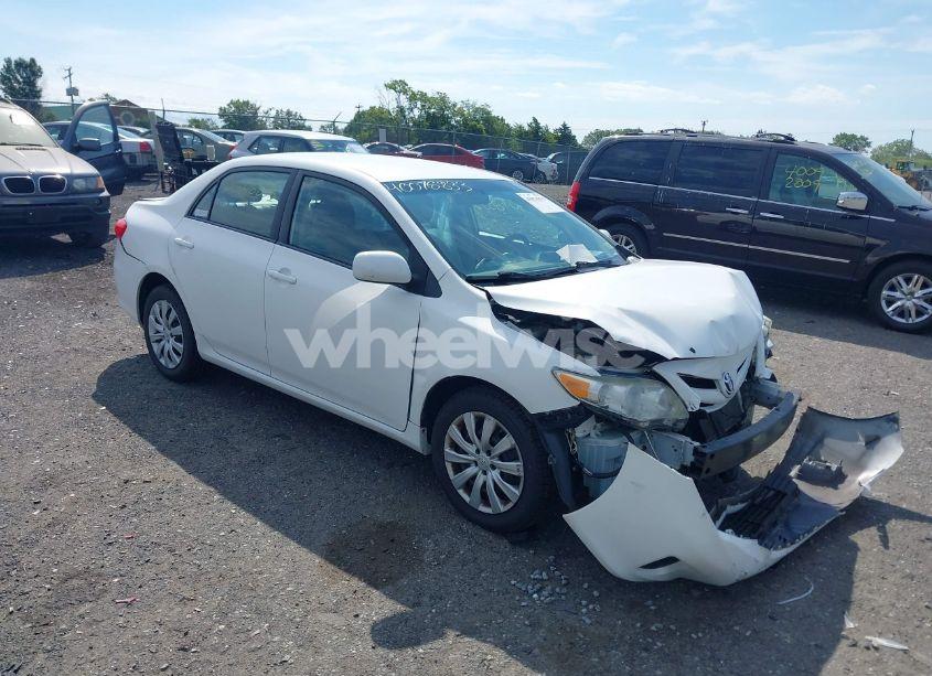 2012 Toyota Corolla LE (VIN 2T1BU4EE7CC902227) main photo