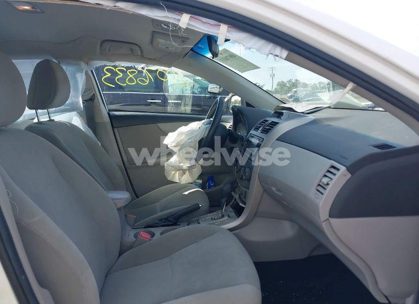 Photo 5 of 2012 Toyota Corolla LE (VIN 2T1BU4EE7CC902227)