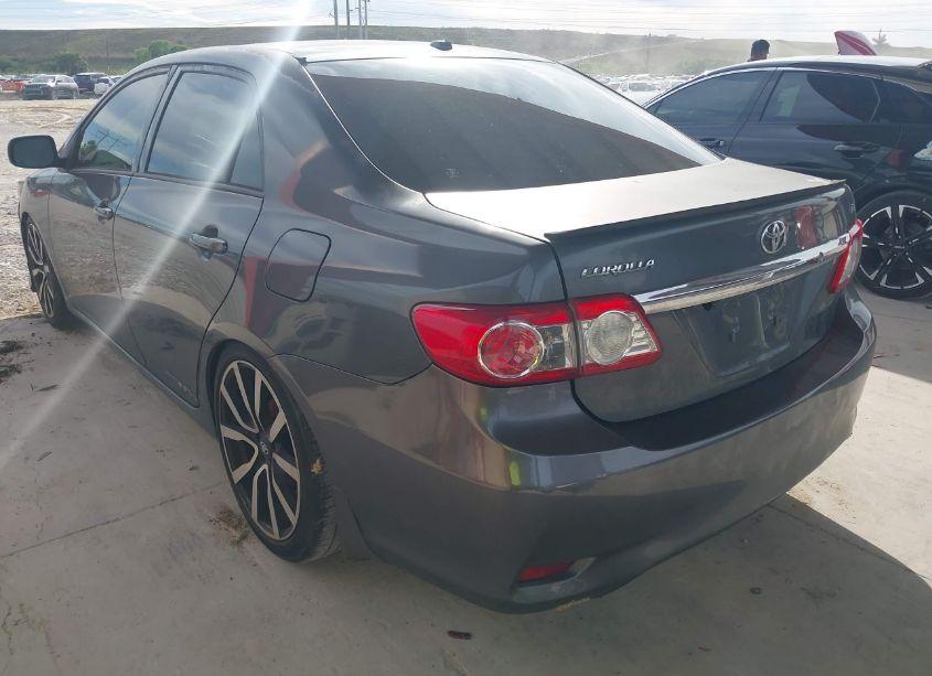Photo 3 of 2012 Toyota Corolla LE (VIN 2T1BU4EE7CC918735)