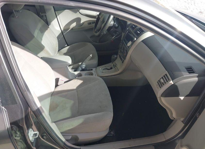 Photo 5 of 2012 Toyota Corolla LE (VIN 2T1BU4EE7CC918735)