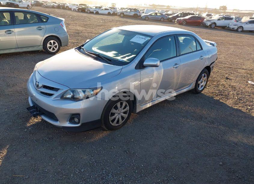 Photo 2 of 2013 Toyota Corolla S (VIN 2T1BU4EE7DC016359)