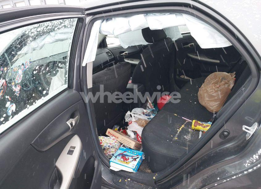 Photo 8 of 2013 Toyota Corolla S (VIN 2T1BU4EE7DC029192)