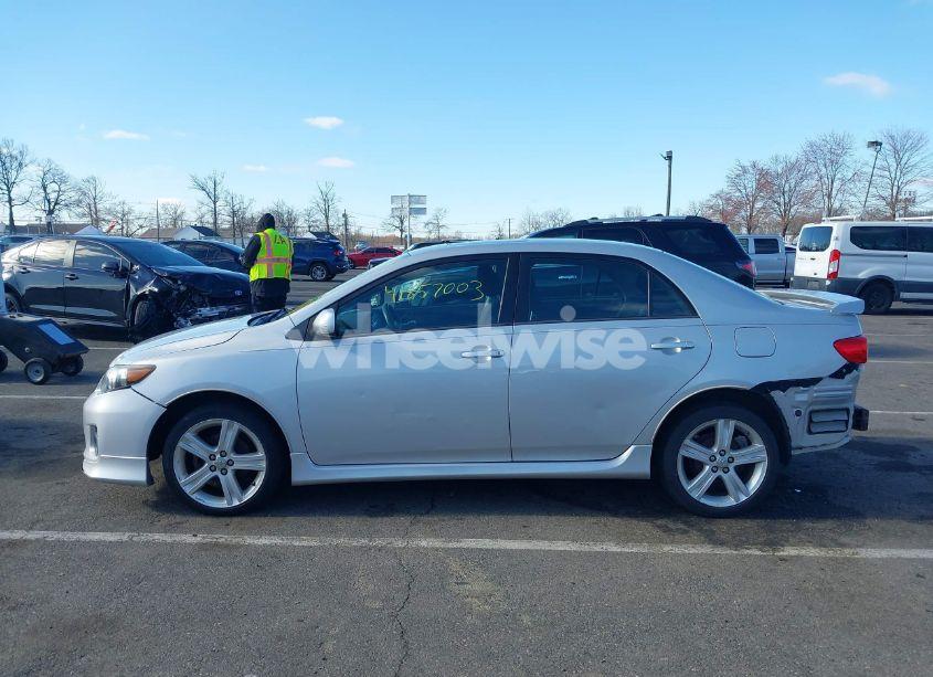 Photo 14 of 2013 Toyota Corolla S (VIN 2T1BU4EE7DC065836)