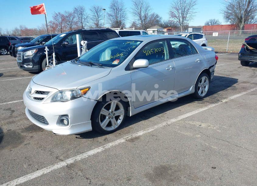 Photo 2 of 2013 Toyota Corolla S (VIN 2T1BU4EE7DC065836)