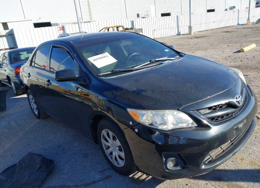 2013 Toyota Corolla L (VIN 2T1BU4EE7DC087044) main photo