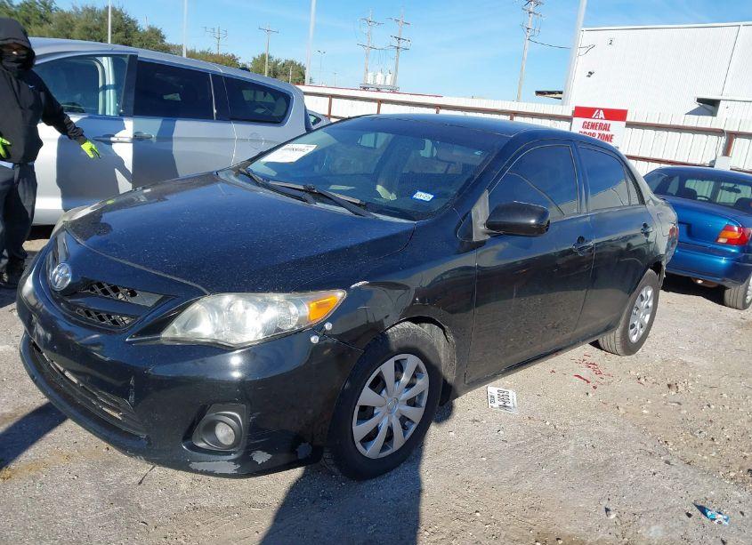 Photo 2 of 2013 Toyota Corolla L (VIN 2T1BU4EE7DC087044)