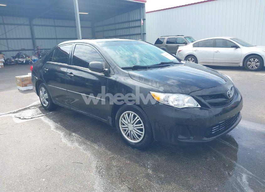 2013 Toyota Corolla L (VIN 2T1BU4EE7DC089439) main photo