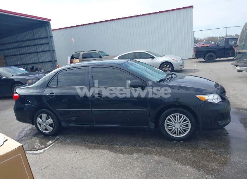 Photo 13 of 2013 Toyota Corolla L (VIN 2T1BU4EE7DC089439)