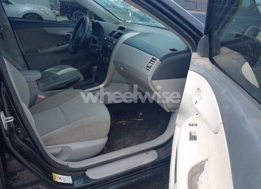 Photo 5 of 2013 Toyota Corolla L (VIN 2T1BU4EE7DC089439)