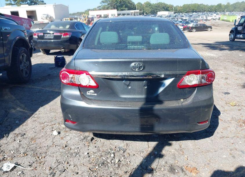 Photo 16 of 2013 Toyota Corolla LE (VIN 2T1BU4EE7DC109012)