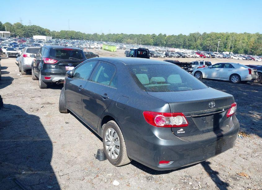 Photo 3 of 2013 Toyota Corolla LE (VIN 2T1BU4EE7DC109012)