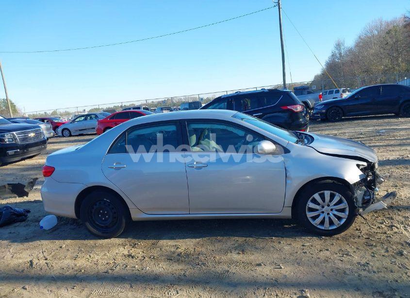 Photo 14 of 2013 Toyota Corolla LE (VIN 2T1BU4EE7DC113402)