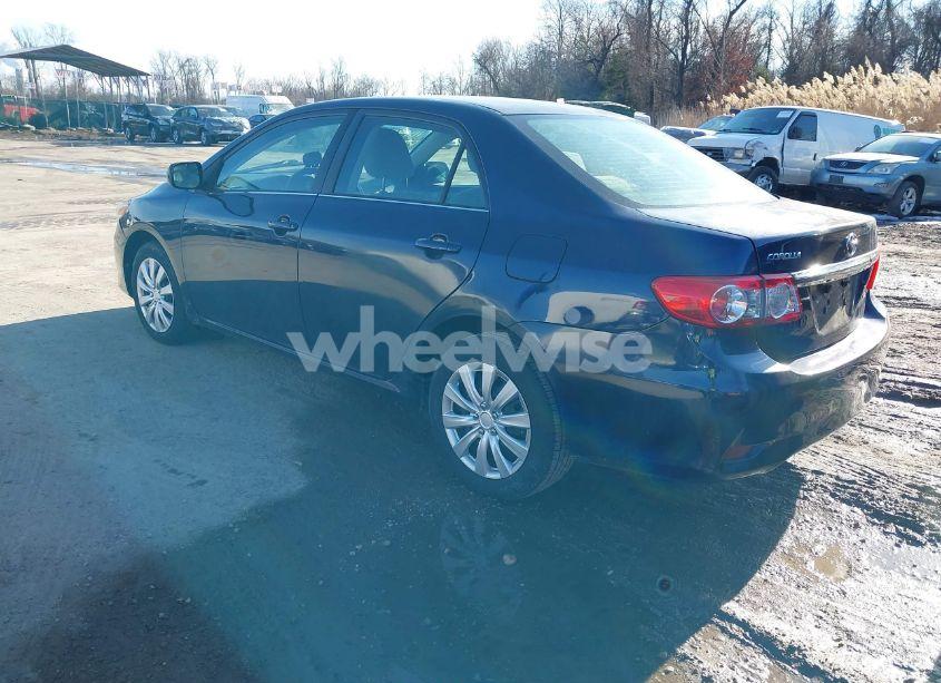 Photo 3 of 2013 Toyota Corolla LE (VIN 2T1BU4EE7DC123797)
