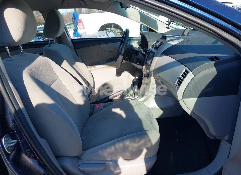 Photo 5 of 2013 Toyota Corolla LE (VIN 2T1BU4EE7DC123797)