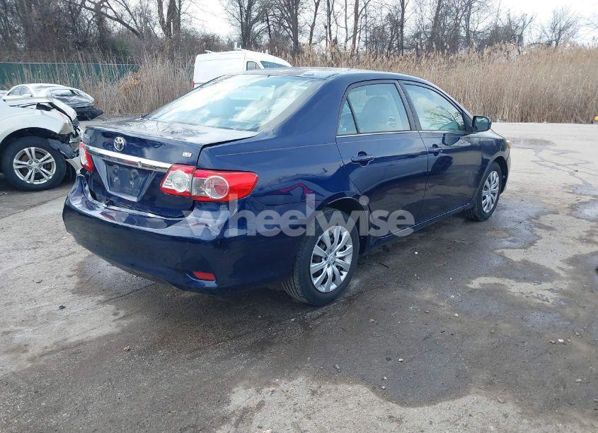 Photo 4 of 2013 Toyota Corolla LE (VIN 2T1BU4EE7DC924214)